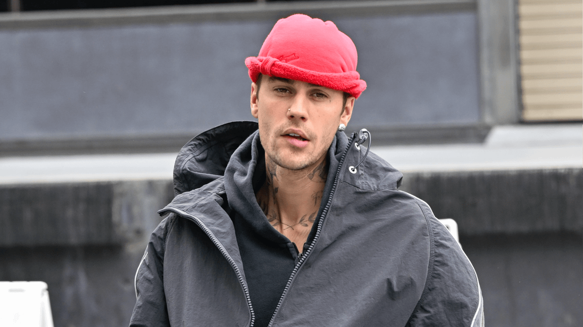 Justin Bieber issues furious statement in response to claims he's