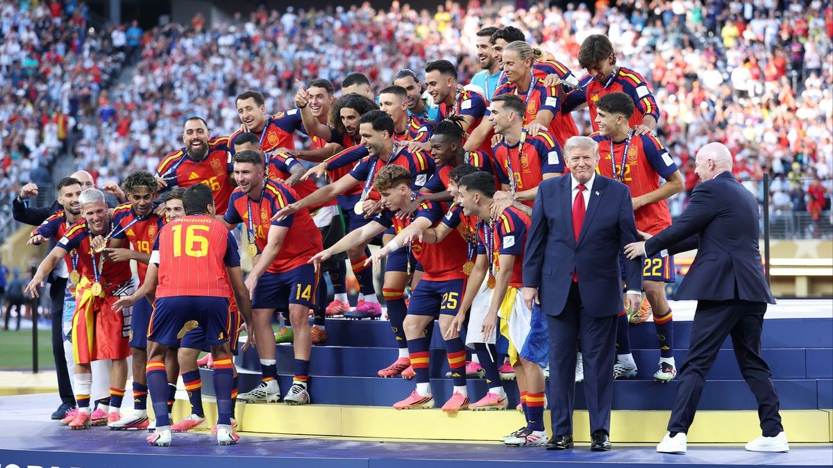 Donald Trump 'snubbed' by World Cup player after being given permission ...