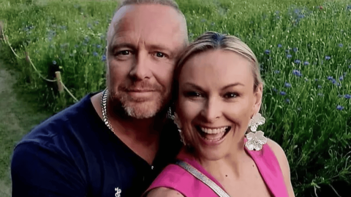 Mel Schilling's husband Gareth shares emotional post on wedding anniversary months after her death