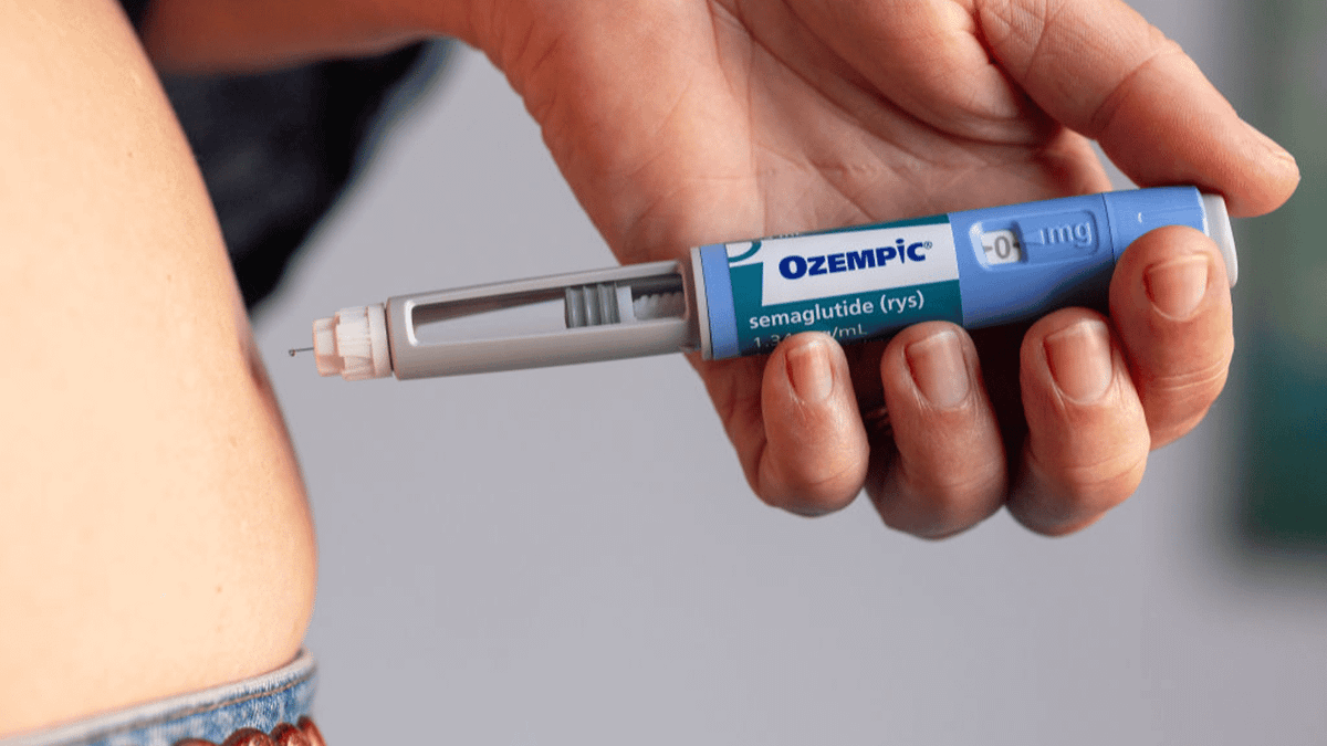 projectile vomiting semaglutide Ozempic: is a GLP-1 receptor agonist used for type 2 diabetes and cardiovascular risk reduction in selected patients, commonly causing nausea, vomiting, diarrhea, constipation, abdominal pain, reduced appetite, and weight loss Here's What Happens To Your
