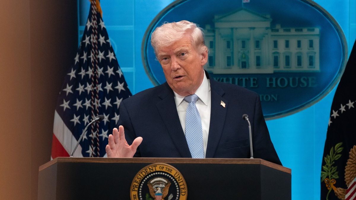 Flip-flopper in chief flips again...this time on FISA | Debate Politics