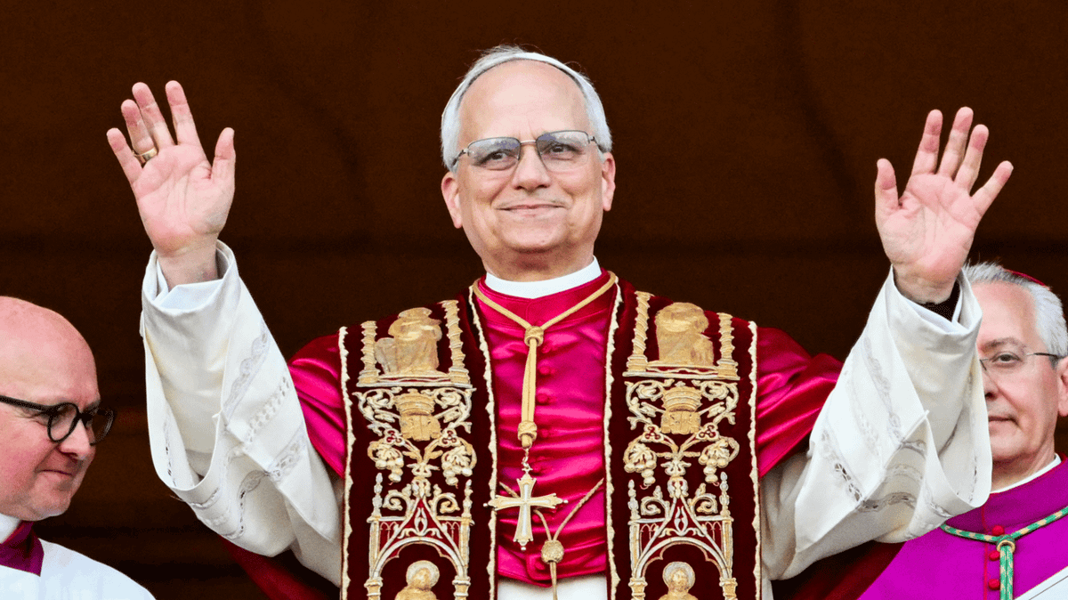 Pope Leo pushes back after Trump criticism