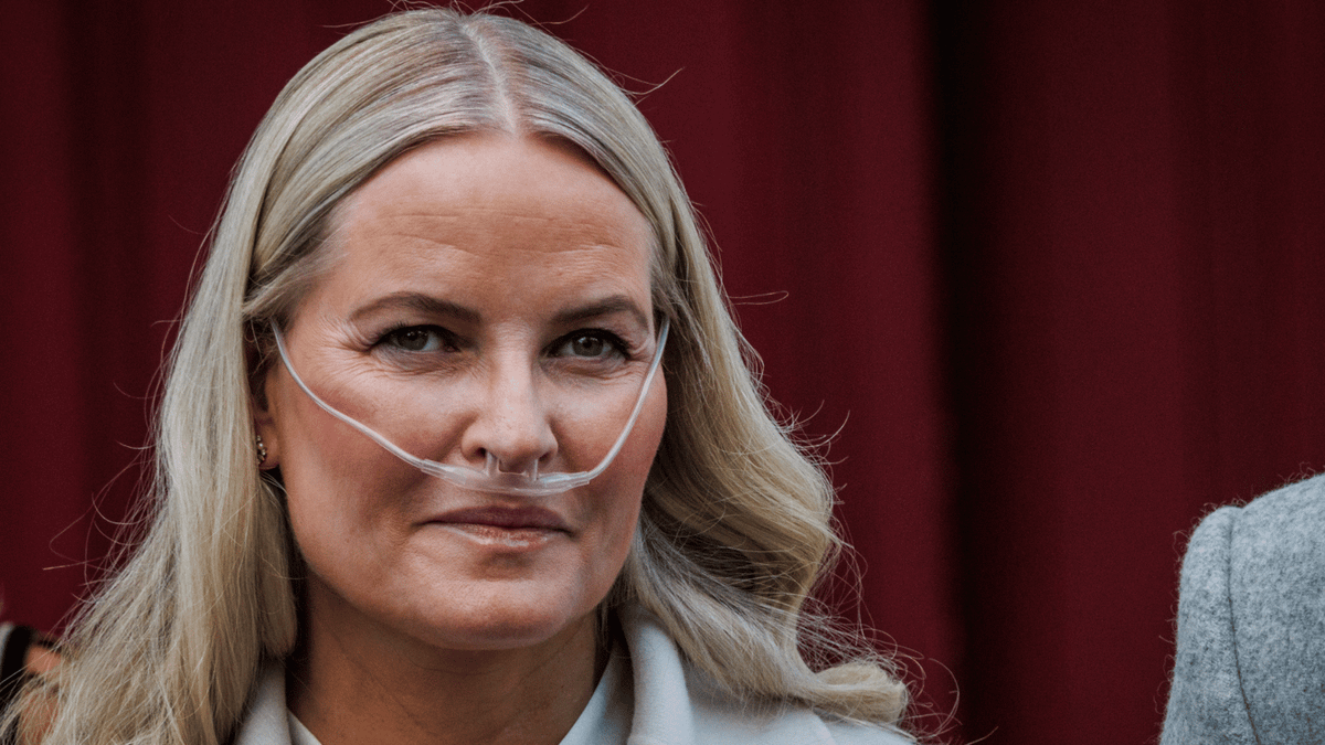 Symptoms of pulmonary fibrosis as disease see Norway's Crown Princess 'seriously ill' and ‘getting worse’