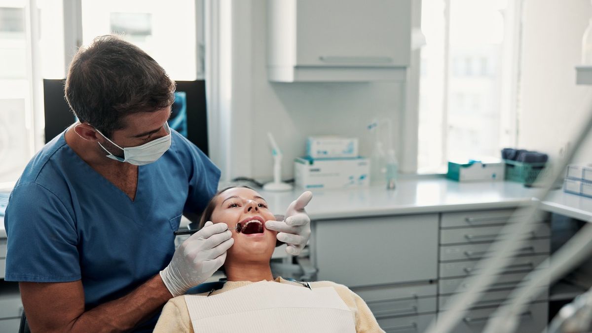 Dentist explains how to avoid 'Ozempic teeth' and shares alarming symptoms to look out for