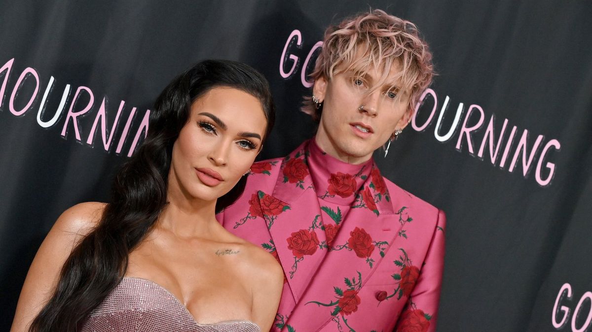 Machine Gun Kelly sends flirty public message to Megan Fox sharing NSFW pictures