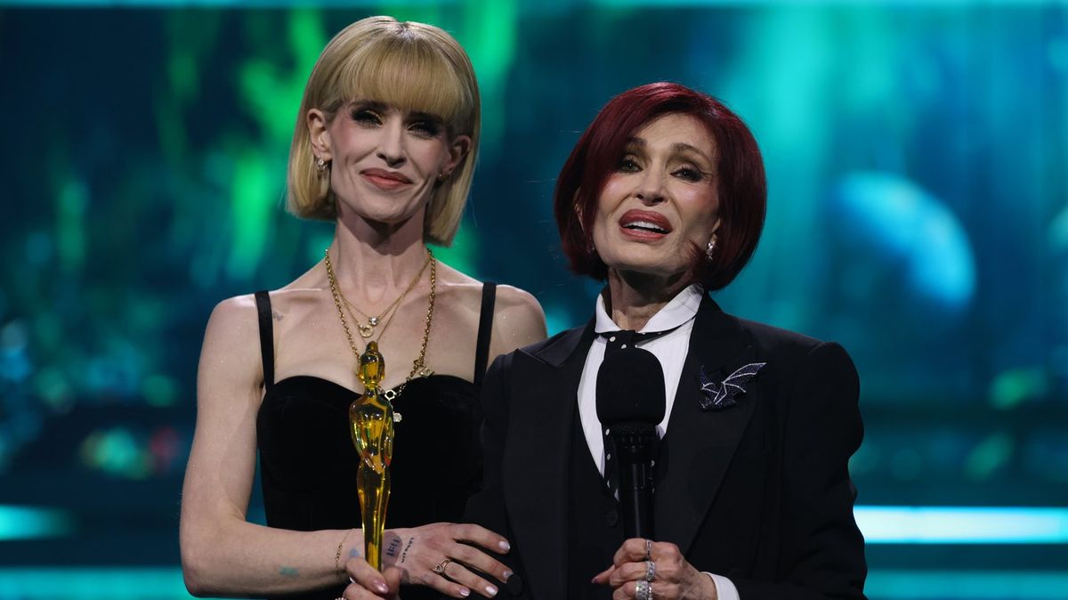 Sharon Osbourne speaks out after Kelly suffers 'cruel' comments on her appearance