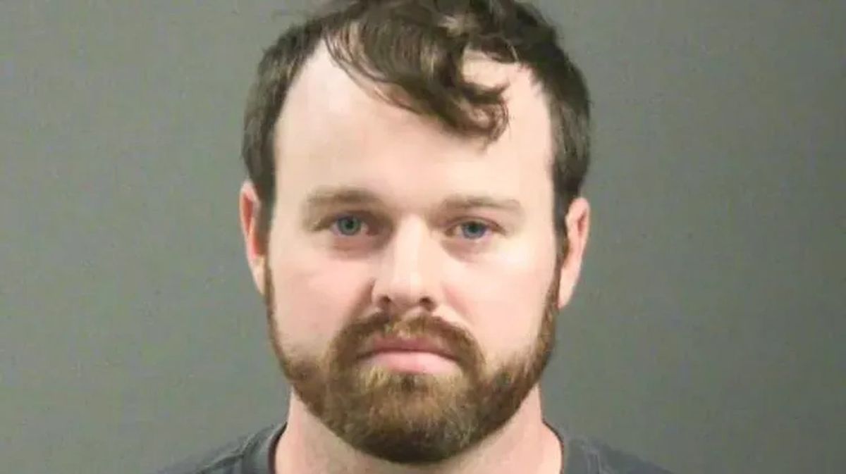 19 Kids and Counting star's mugshot released after molestation allegation
