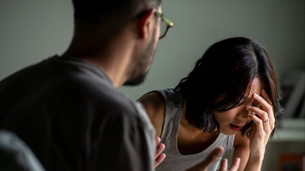 Therapist Reveals The Exact Relationship Stage Where ‘Frankensteining’ Begins, And Why People Choose This Toxic Trend Over Breaking Up