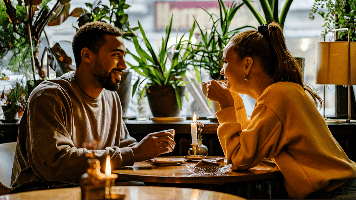 Tinder Users Are Abandoning Old Habits For A Bizarre New Dating Trend Sweeping Across The US 