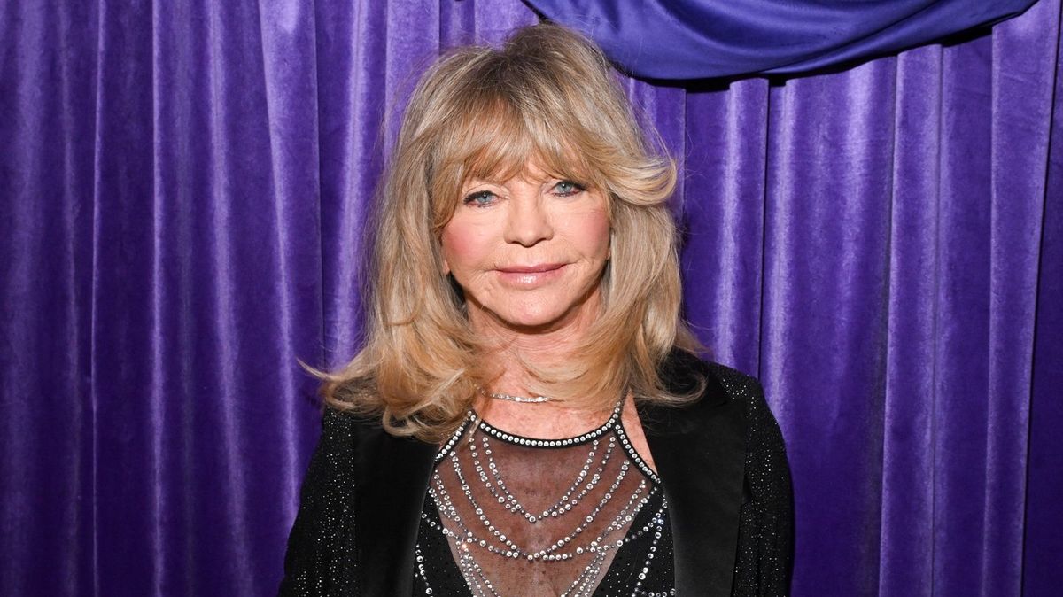 Goldie Hawn Reveals Chilling Alien Encounter Where Beings ‘Touched Her’