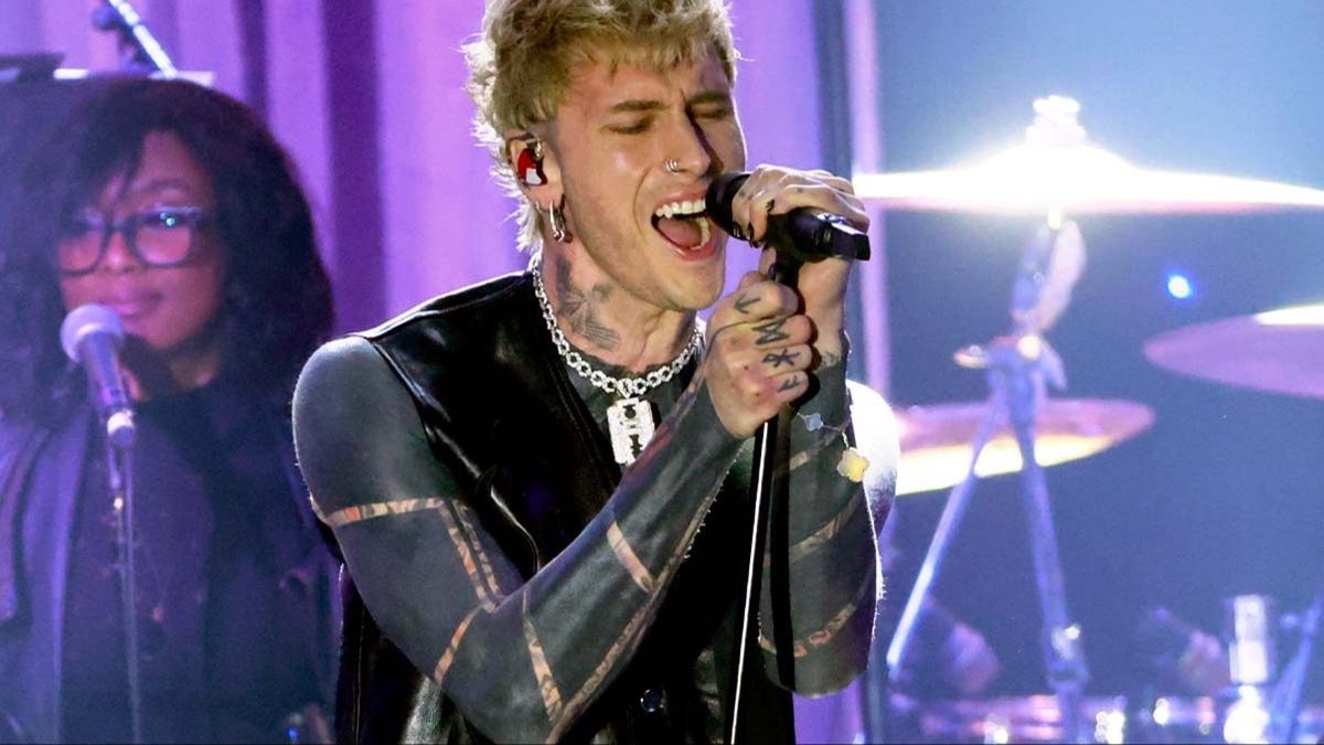 Doctor Issues Urgent Advice To Fans Thinking Of Getting A ‘Dark Mode’ Tattoo Like Machine Gun Kelly