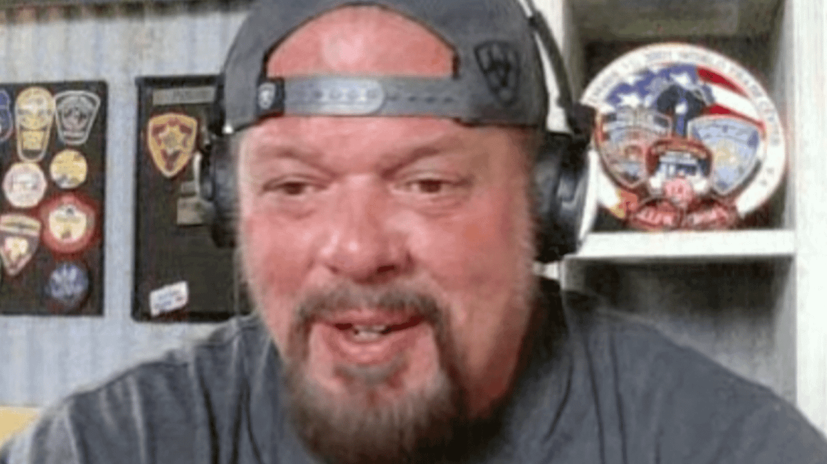 Scott Rigg Fbi Former FBI agent reveals quick thinking trick he pulled off to stop his ...