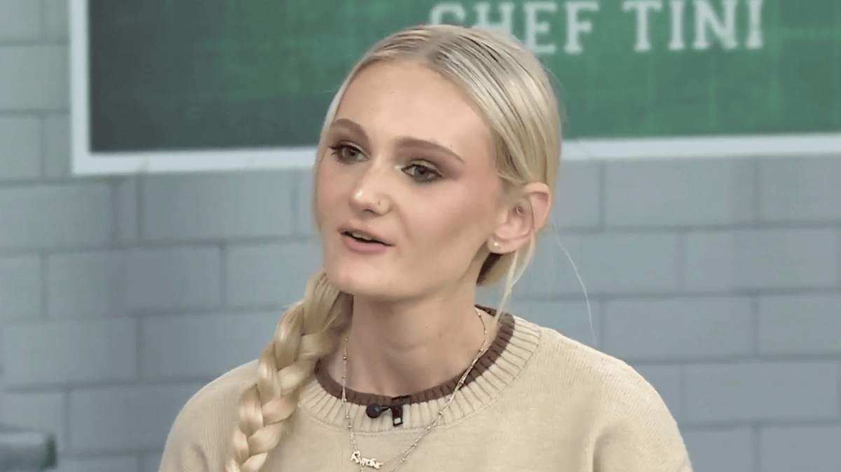 TikTok star says one of her twin baby girls died during placental ...