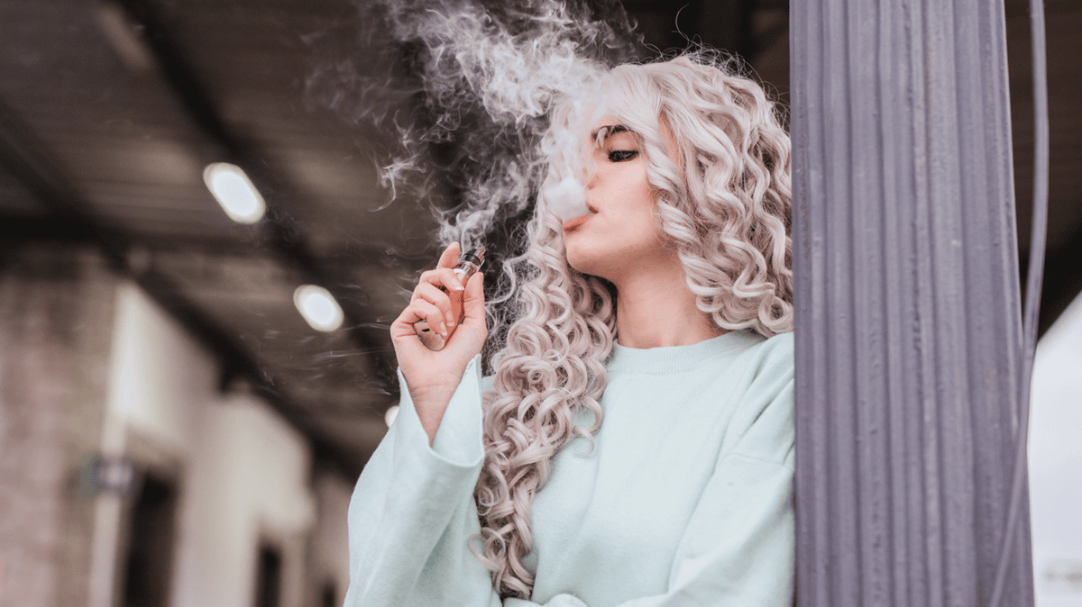 Woman who vaped the equivalent of 100 cigarettes per week decided to quit  after reading one thing