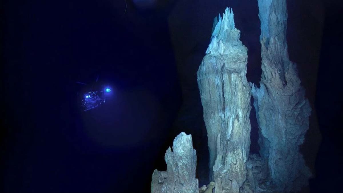 Lost City Hidden 2300 Feet Below The Ocean Could Reveal Vital Clues About Earth History