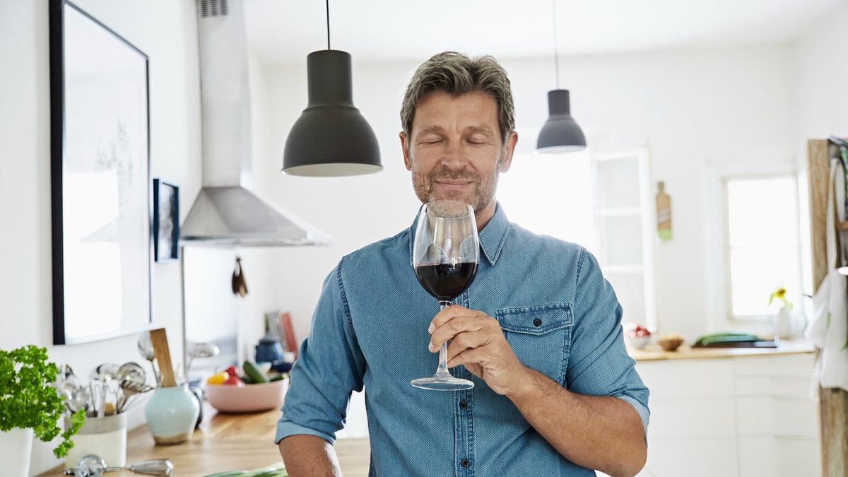 Doctors believe moderate wine drinking is linked to slower biological ageing in men