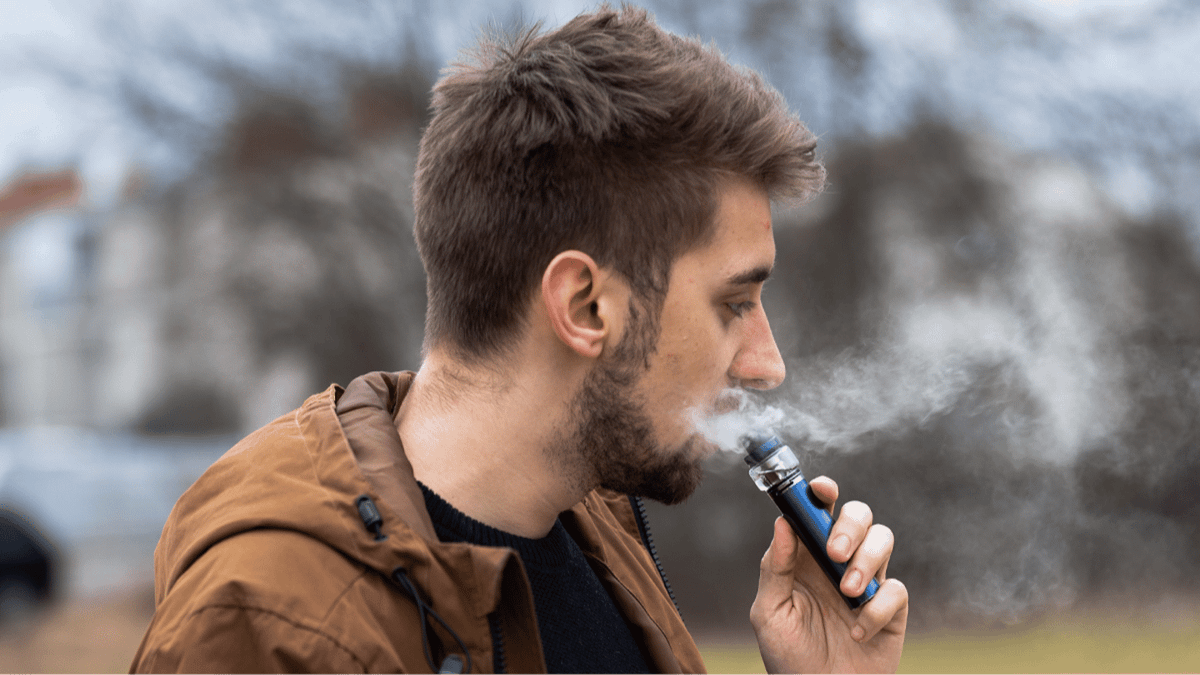 Dentist shares three common signs your vaping habit is damaging your teeth