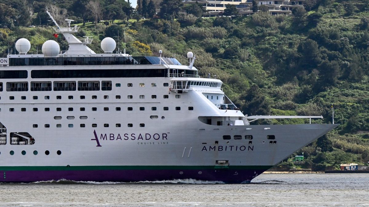 Symptoms of norovirus as France confines more than 1,700 people on cruise ship following outbreak