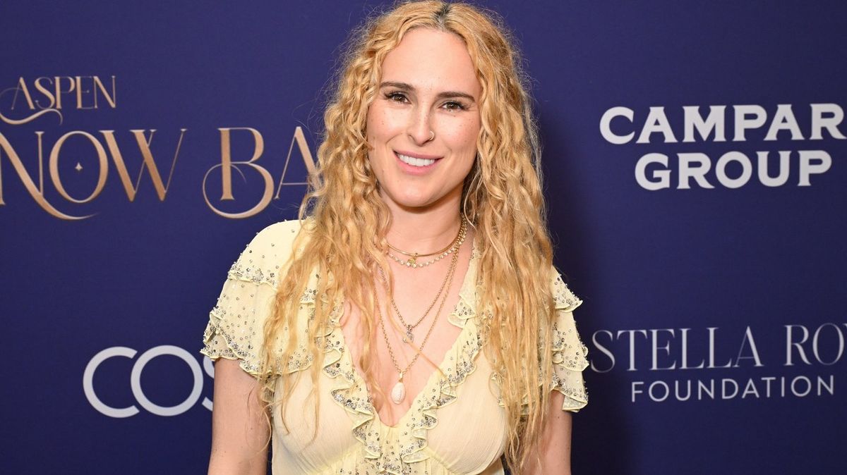 Rumer Willis Speaks Out Against Parenting Criticism Over Breastfeeding Her Almost 3-Year-Old