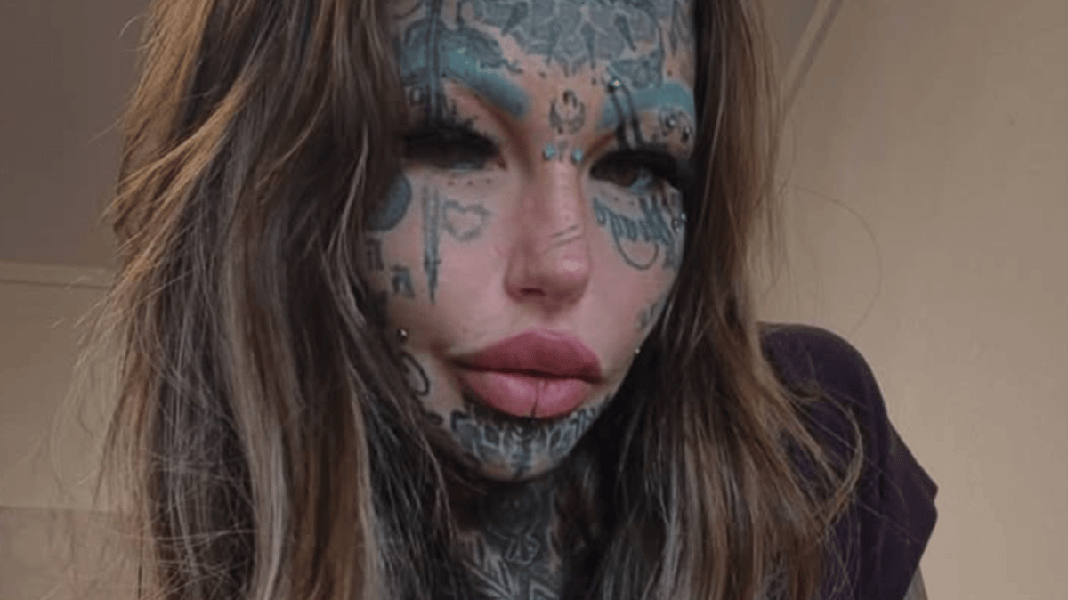 ‘Most Tattooed Woman’ Crosses Continents To Undergo ‘Highly Illegal’ Procedure Forbidden In Many Countries