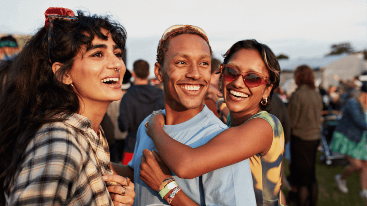 Expert Reveals Subtle Signs You’re Just A ‘Crisis Friend’ — And The Red Flag Behaviors To Watch