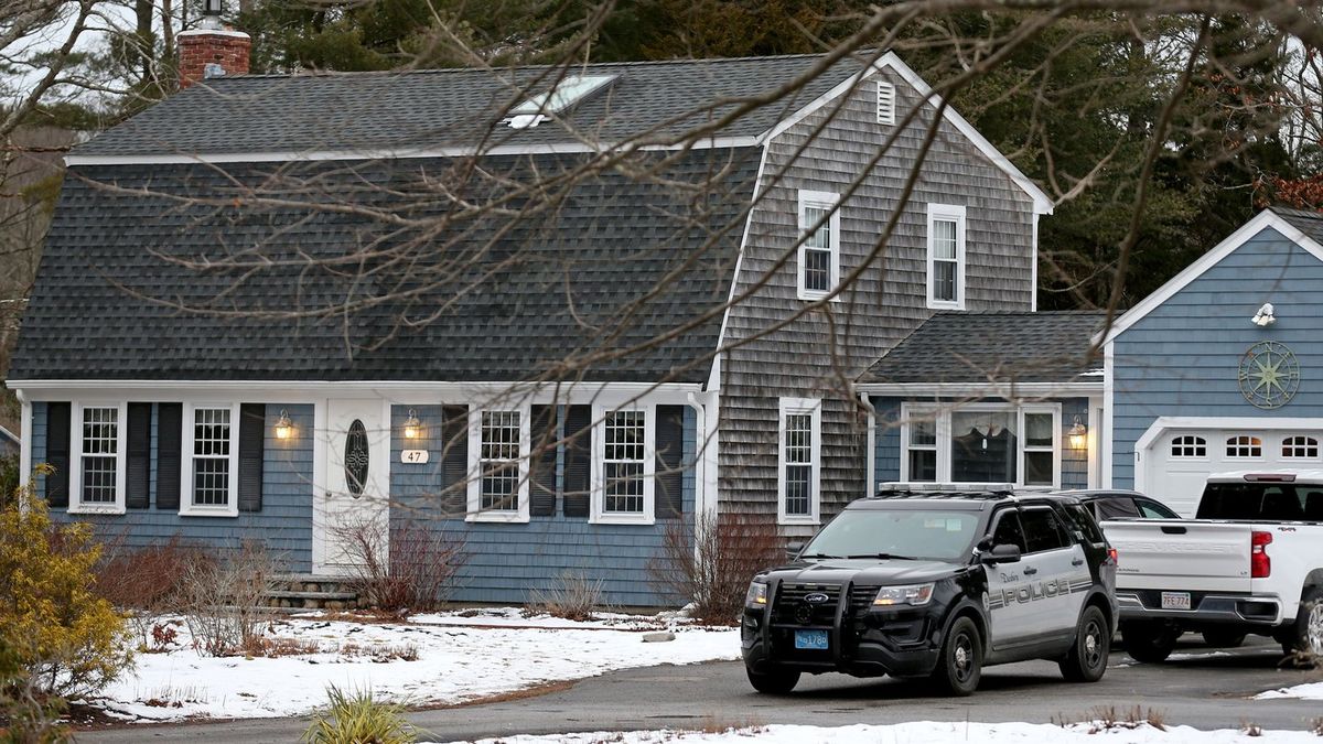 Lindsay Clancy juror claims lone holdout fixated on specific detail inside home where three children were killed