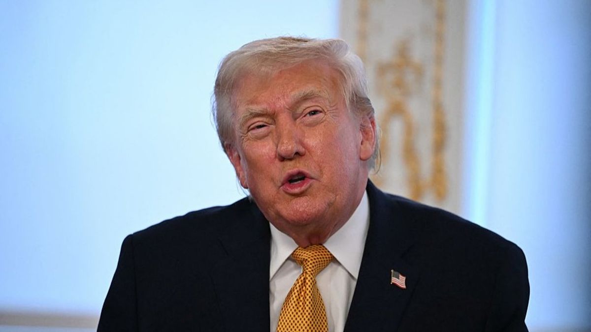 Donald Trump brags about eliminating over 270,000 federal jobs but ...