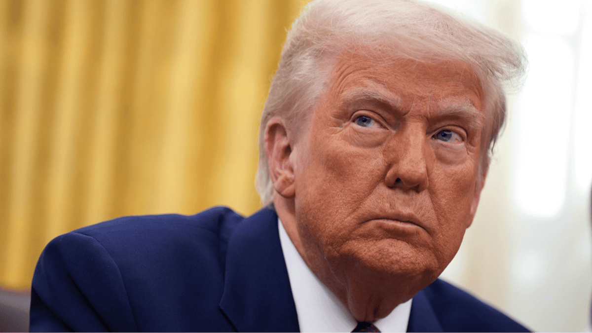 New report predicts US is heading for a recession after Trump's tariffs ...