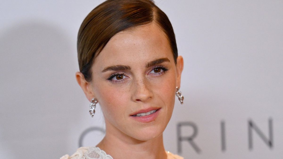 emma-watson-reveals-soul-destroying-element-to-acting-she-doesn-t-miss