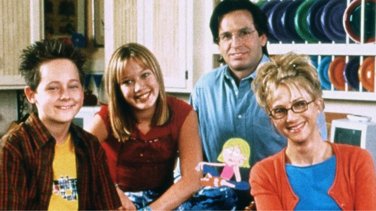 Hilary Duff speaks out following death of on-screen dad Robert Carradine