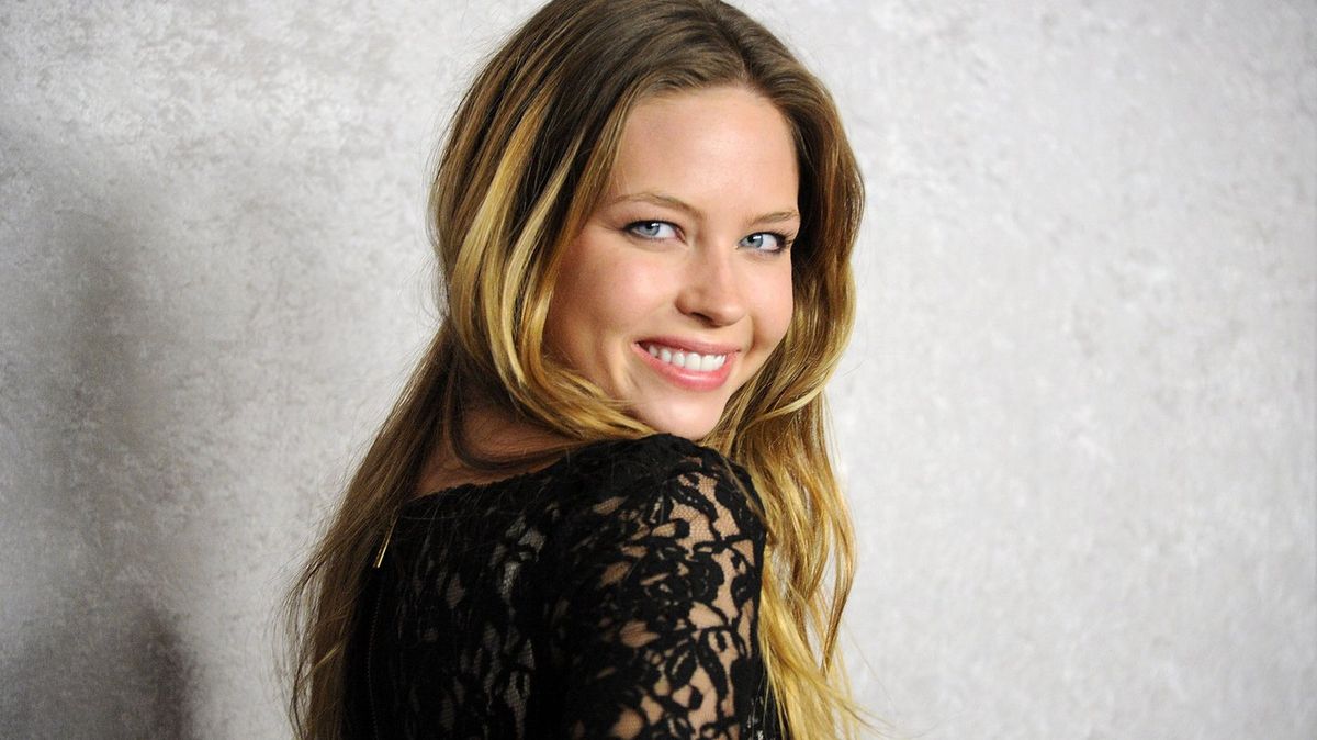 Signs of meningitis as The Ring actress Daveigh Chase dies aged 35 following sudden health battle