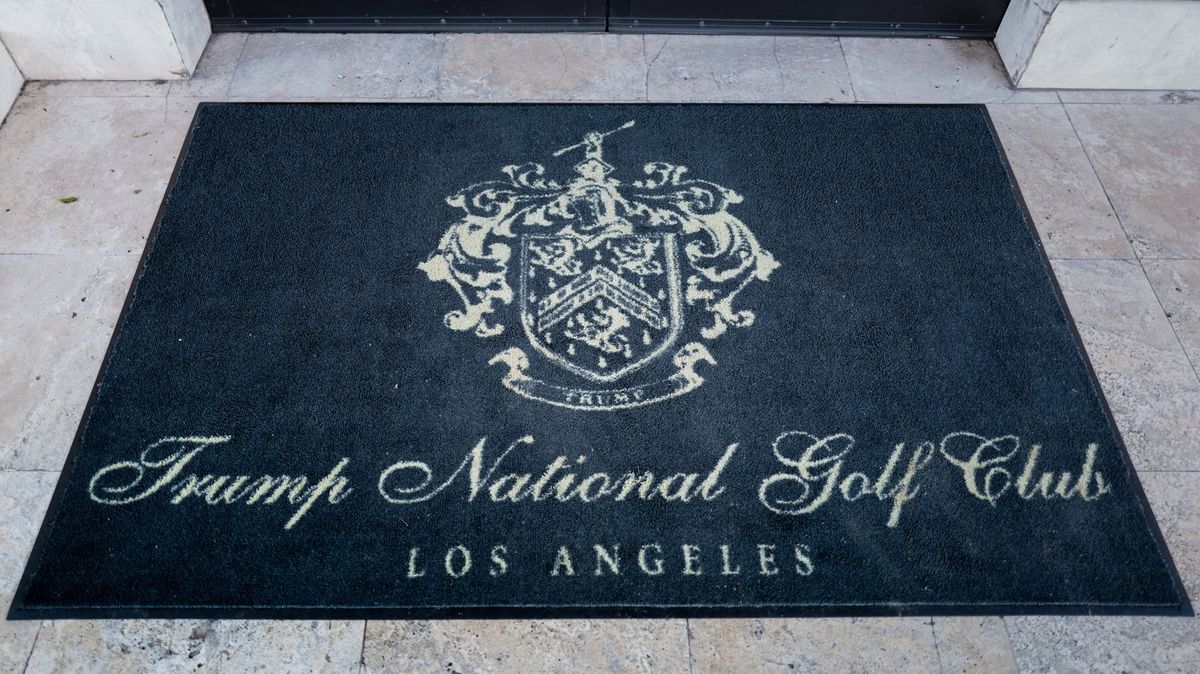Heavily armed man arrested at Trump's California golf course two days before planned fundraiser