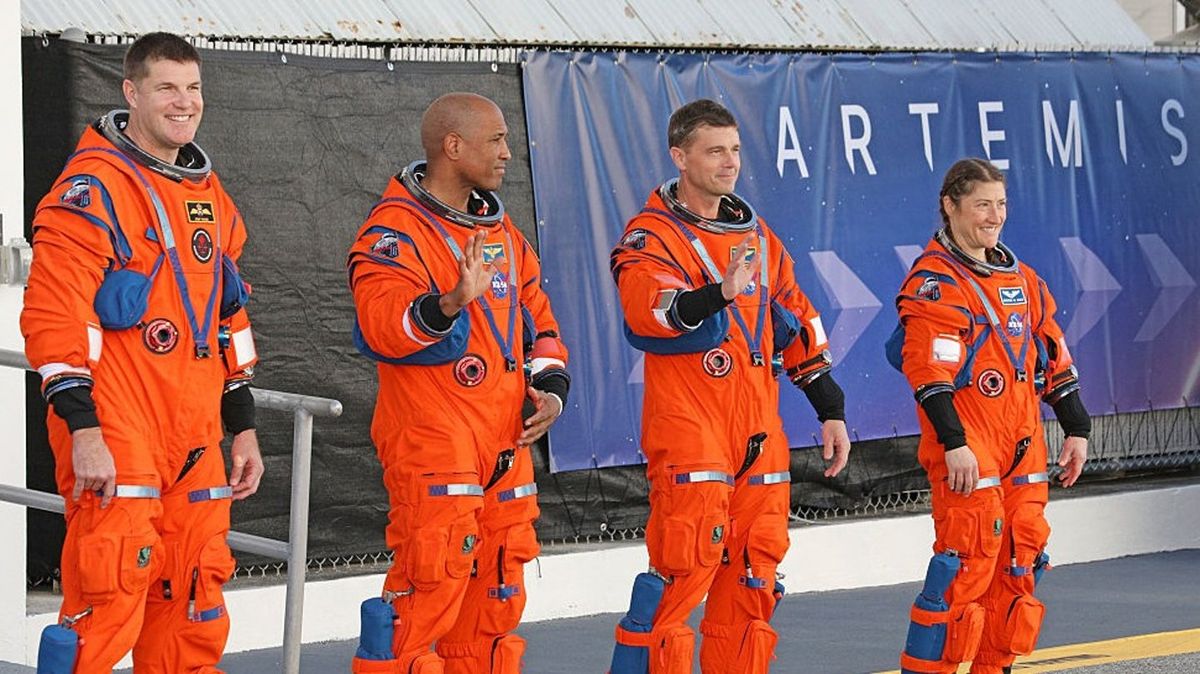 NASA moon mission astronauts will feel 'pressure' briefly as they travel into space