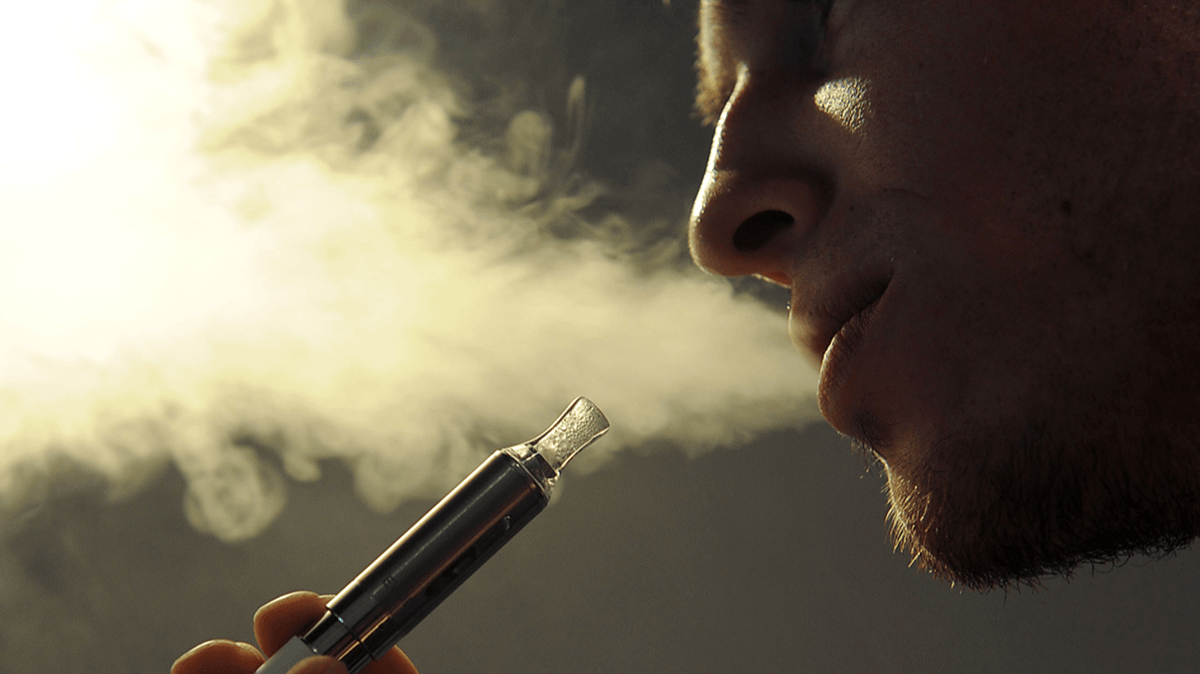 elfbar nachfüll pod läuft aus Scientists discover why vaping is 'more dangerous than smoking' in first-of  its-kind study