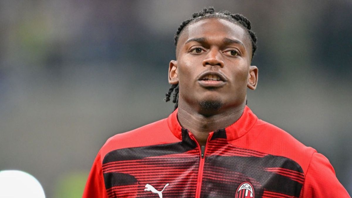 AC Milan dramatically slash Rafael Leao's price tag and it looks like a typo