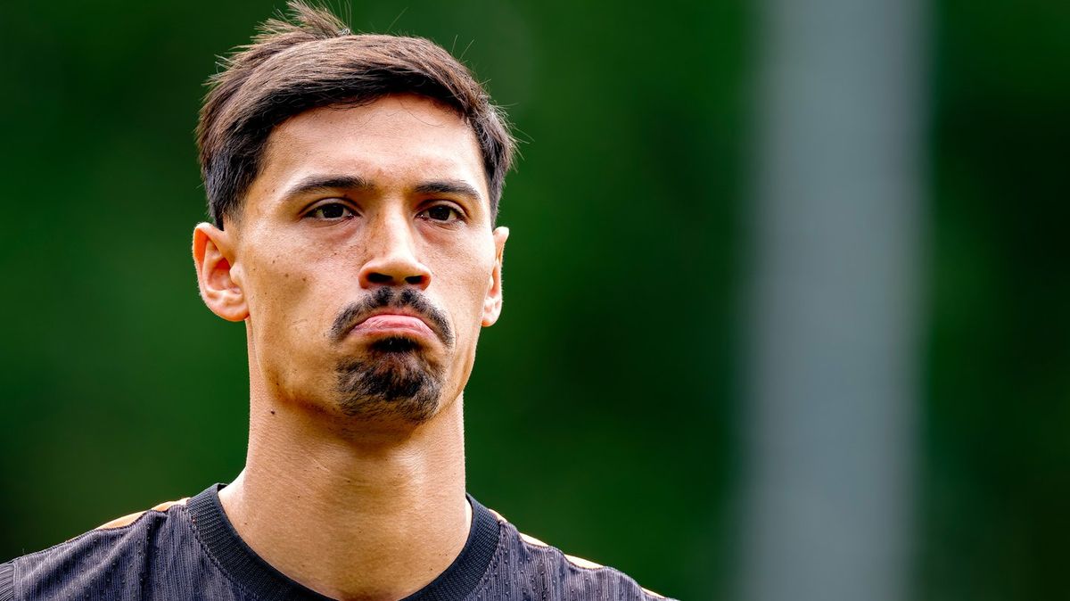 'We all congratulated him' - Tijani Reijnders accidentally leaks teammate's transfer news to reporters