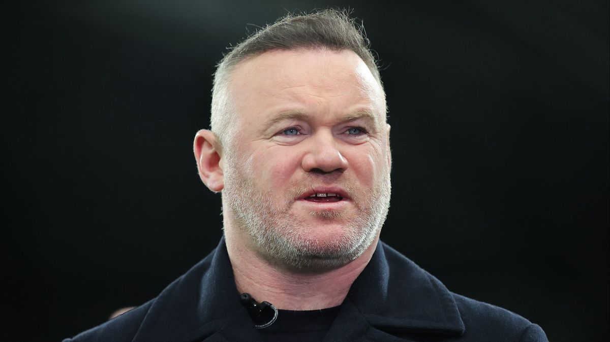 Wayne Rooney tells Arne Slot to drop Mo Salah for Anfield farewell game