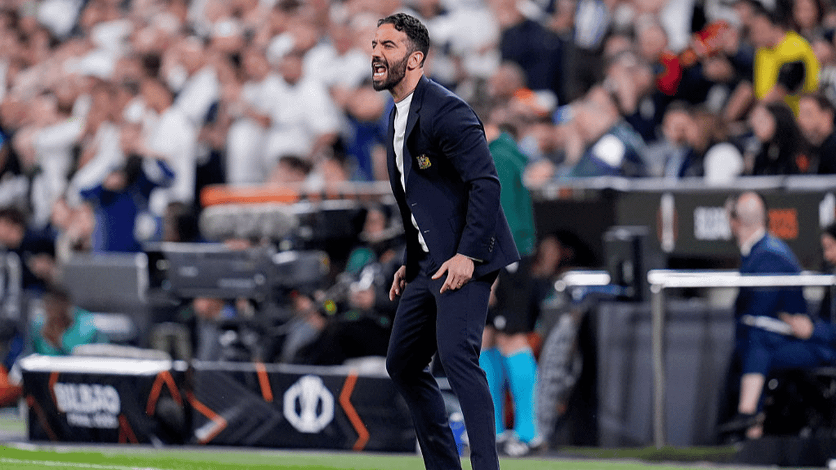 Vital Threads Man Utd 'could spend £400m' and obey PSR if they make two vital sales ...