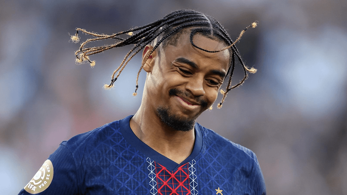 bradley-barcola-has-opened-door-for-arsenal-transfer-as-club-hijack