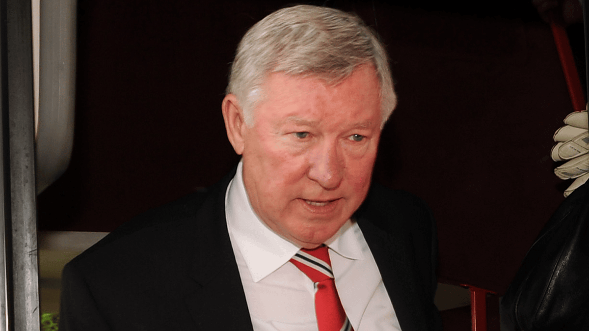 What happened when player knocked on Sir Alex Ferguson's door asking for a trial
