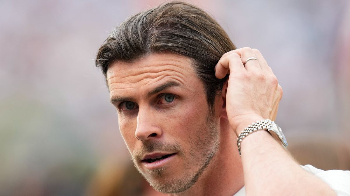 Gareth Bale lifts lid on 'secret agreement' which stopped him joining Man United