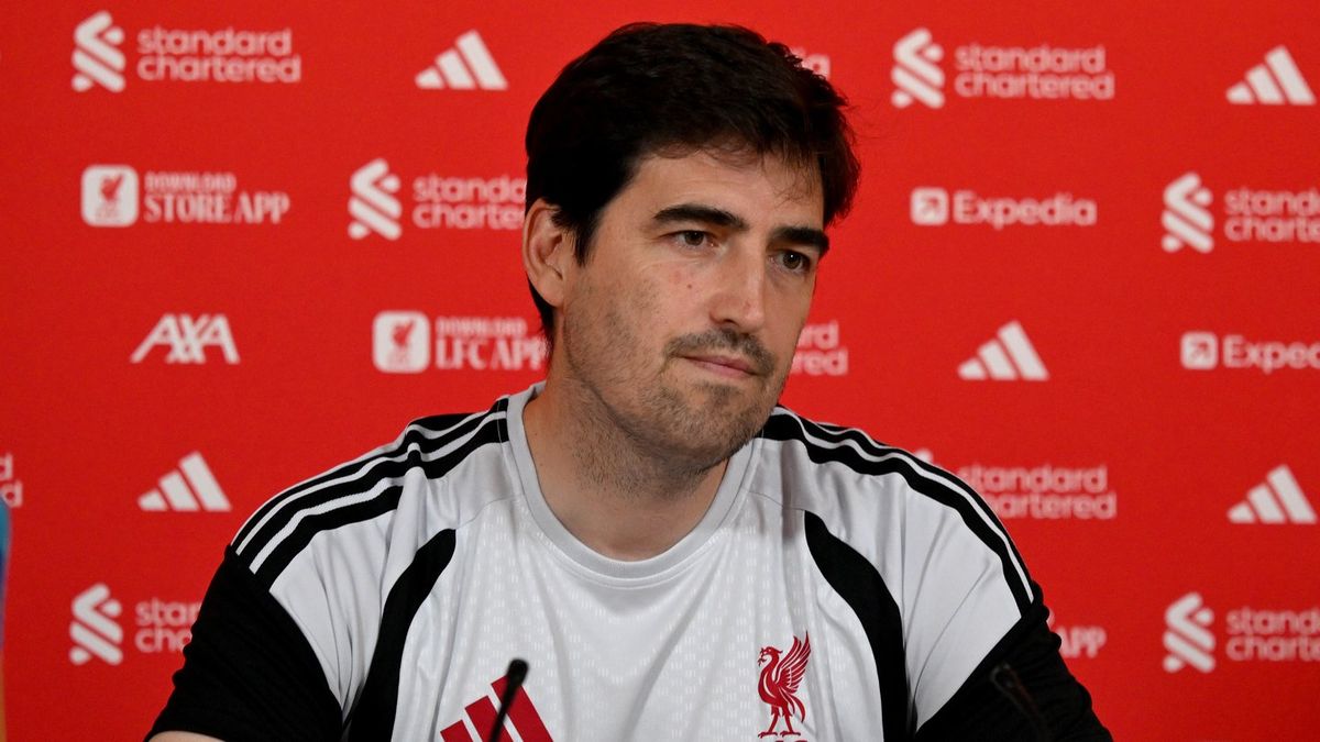 Andoni Iraola makes immediate Liverpool transfer demand in first press conference