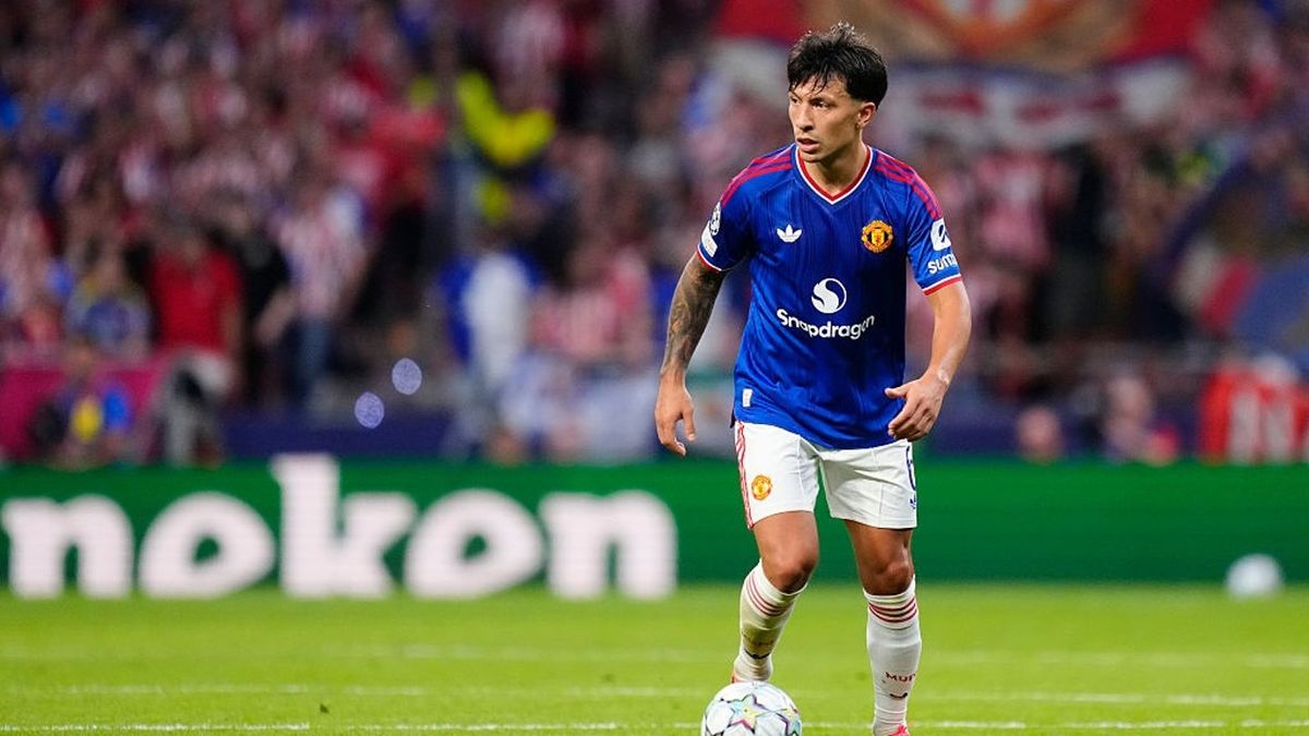 Lisandro Martinez’s chances of leaving Man Utd revealed as leading ...
