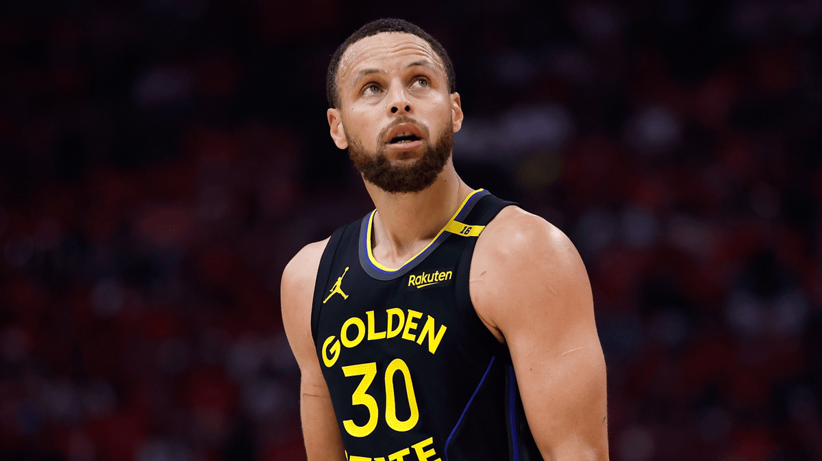 Steph Curry Roster Picture Steph Curry's Warriors salary compared to entire Golden State Valkyries ...