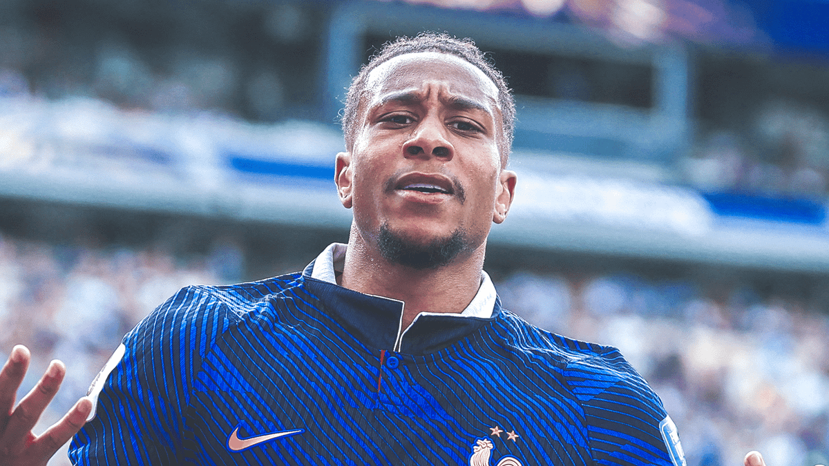 Michael Olise has played entire footballing career without signing contract that 'doesn't interest him'
