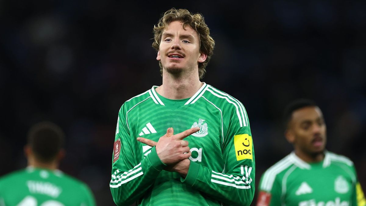 Nick Woltemade sends fans of Premier League club wild amid Newcastle 'transfer request'