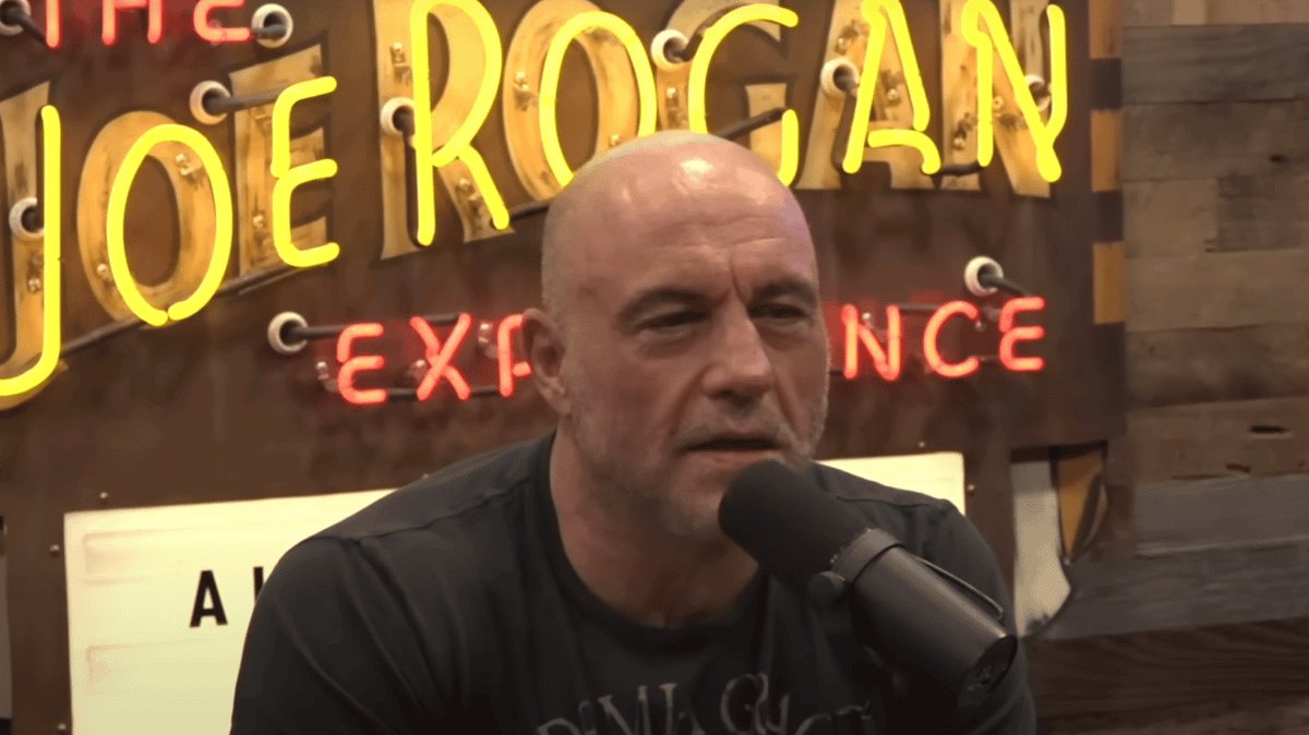 Joe Rogan makes bizarre offer to guests on his podcast before the start ...