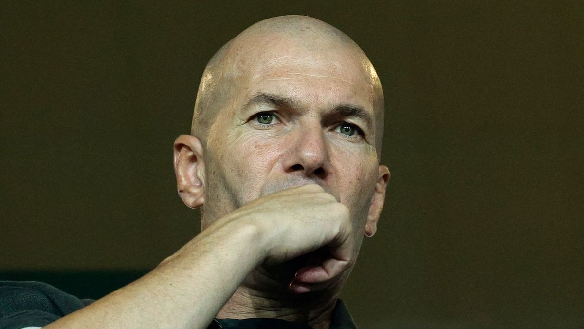 Zinedine Zidane Introduces Major Ban That Impacts All France Players In Zinedine Zidane Introduces Major Ban That Impacts All France Players In