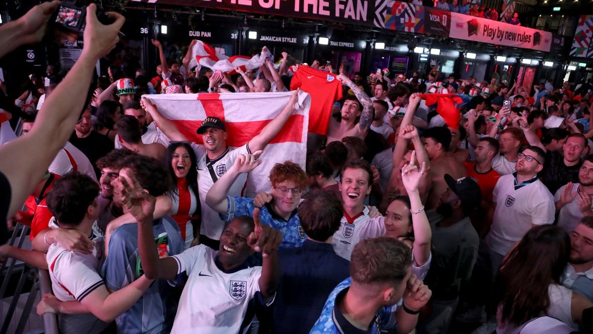 Fans informed when UK pubs will close if England v Norway clash is delayed
