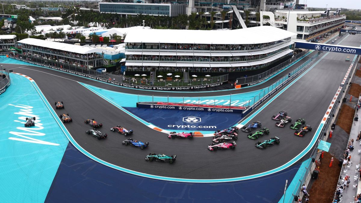 F1 Racing Team Changing F1 Team Announce Driver Change as Axed Star Returns to the Sport